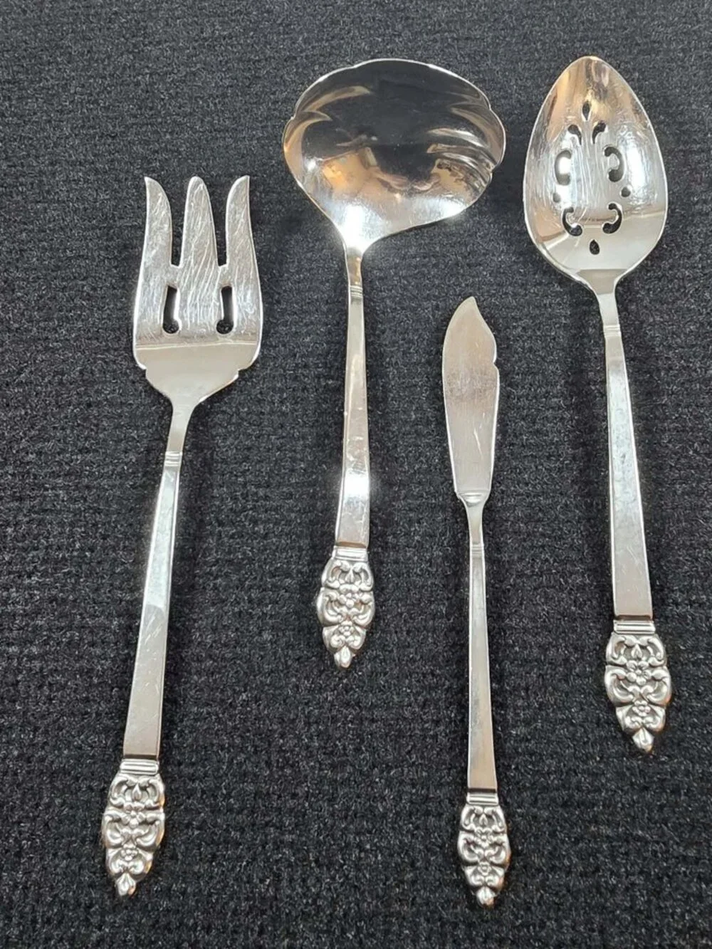 ONEIDACRAFT DELUXE STAINLESS FLATWARE SET SERVING SPOONS NORDIC CROWN 41 PCS